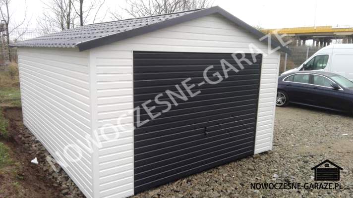 Garaż 4x6m kolor biały, brama grafit