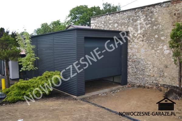 Garaż akrylowy z bramą segmentową 4m x 7m , Kolor ścian i bramy: Grafit 7016: 
